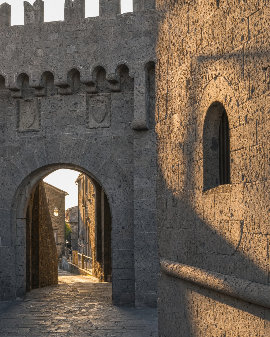 Viterbo scolpita nel peperino: la pietra vulcanica che dà forma alla città