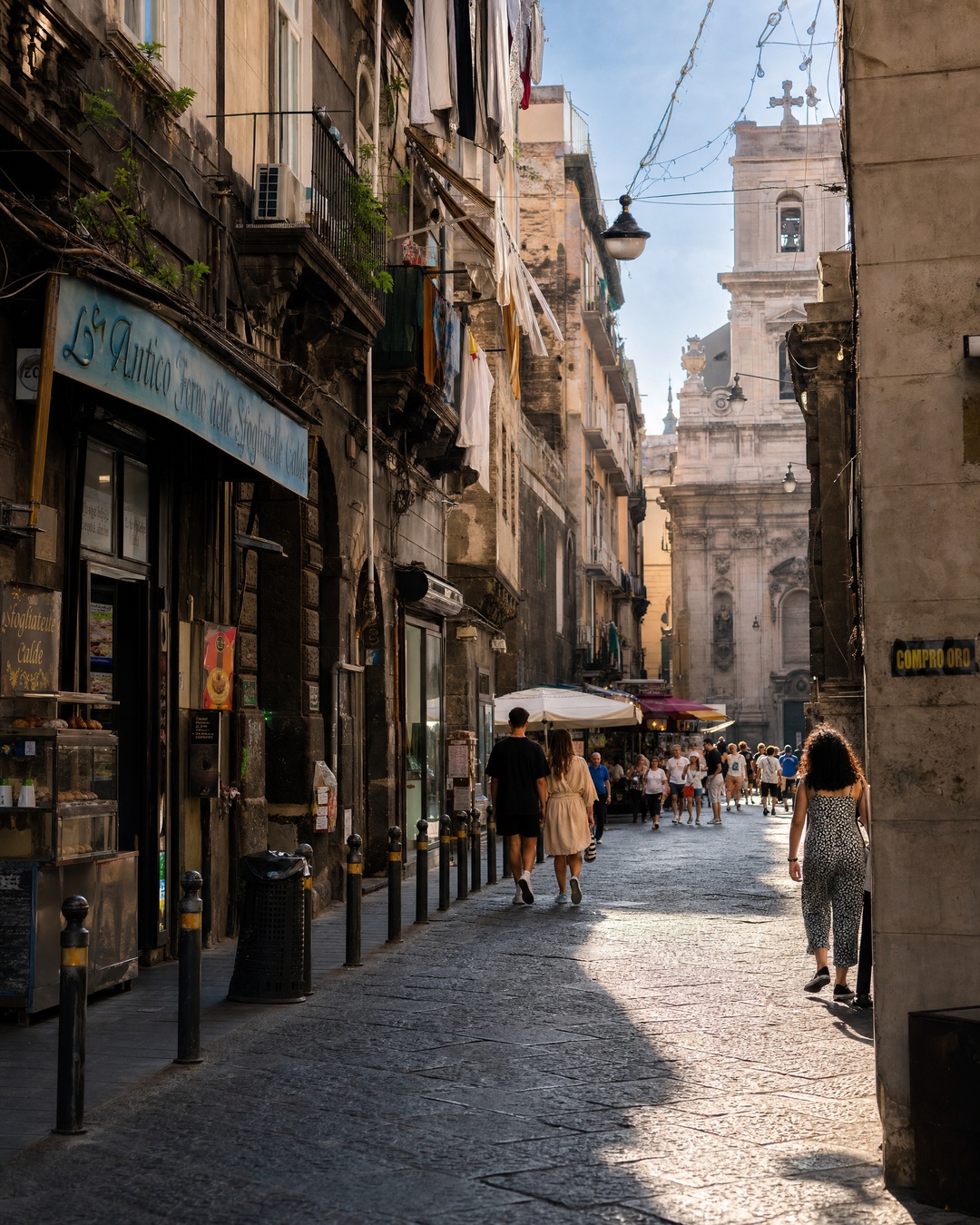 I decumani di Napoli: camminare nella pianta dell'antica Neapolis